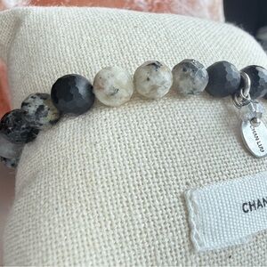 Chan Luu NWOT perfect stretch bracelet Black Grey and White Beaded Neutral Tones